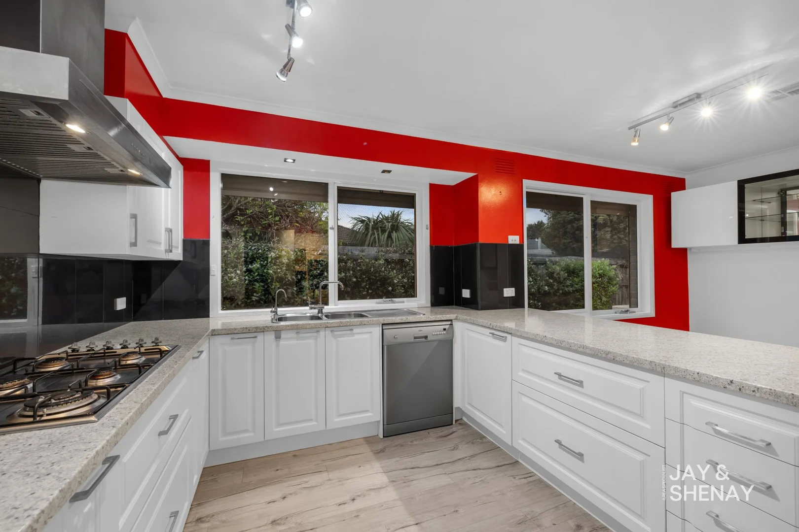 Additional image 4 of 2 Salicina Court, Endeavour Hills VIC 3802