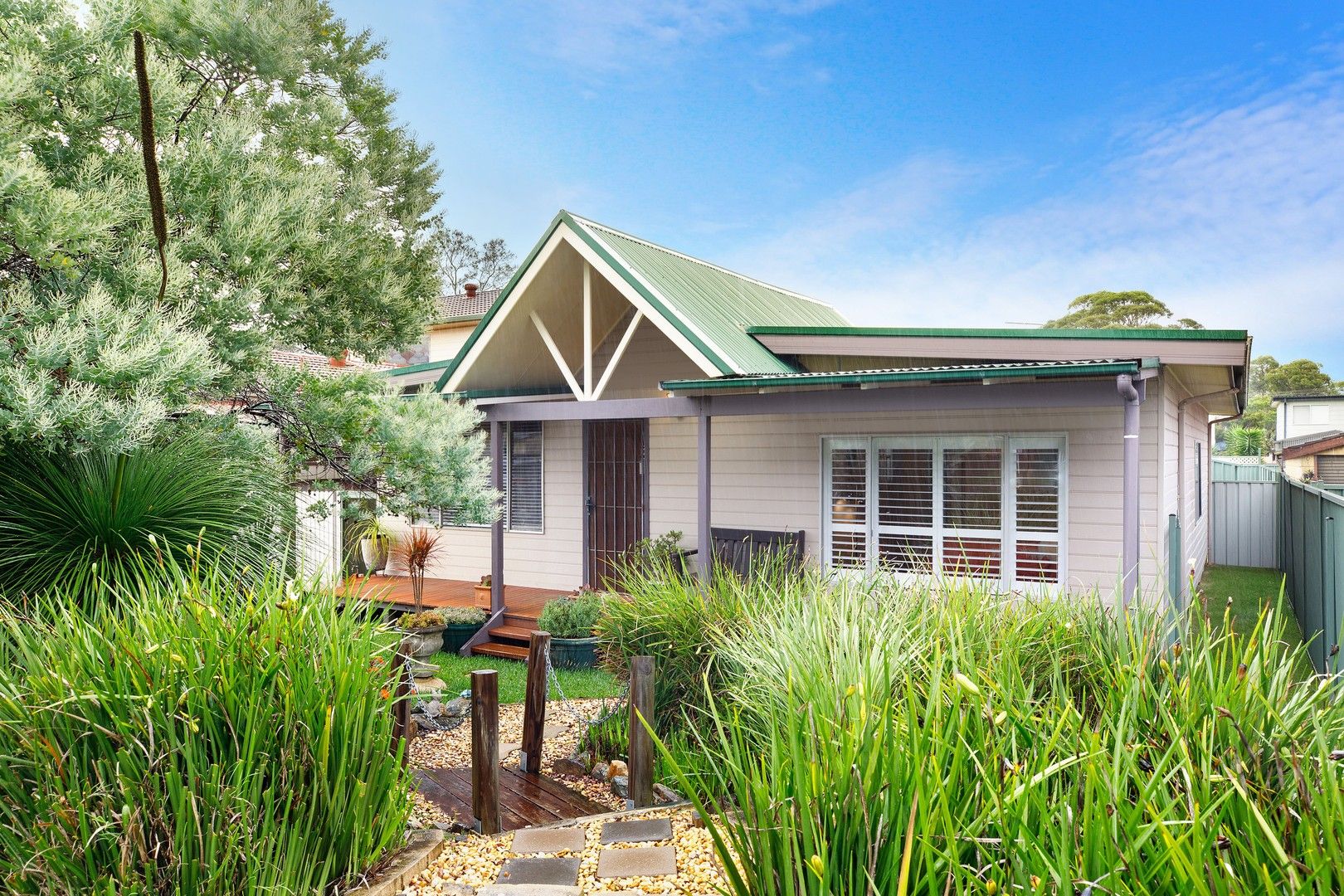 4 bedrooms House in 30 Albatross Road BERKELEY VALE NSW, 2261