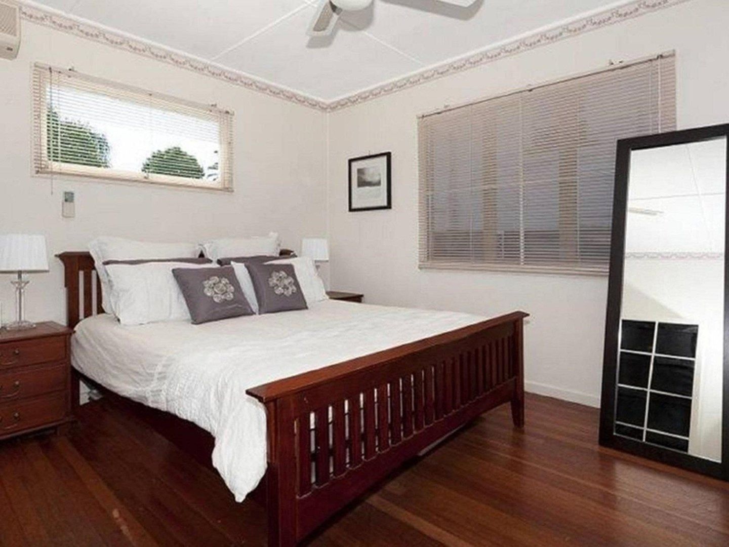 3 bedrooms House in 28 The Promenade CAMP HILL QLD, 4152