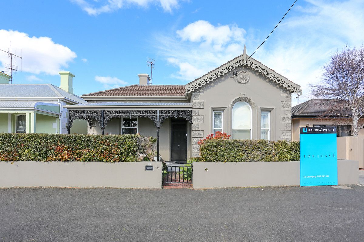 4 bedrooms House in 10 Banyan Street WARRNAMBOOL VIC, 3280