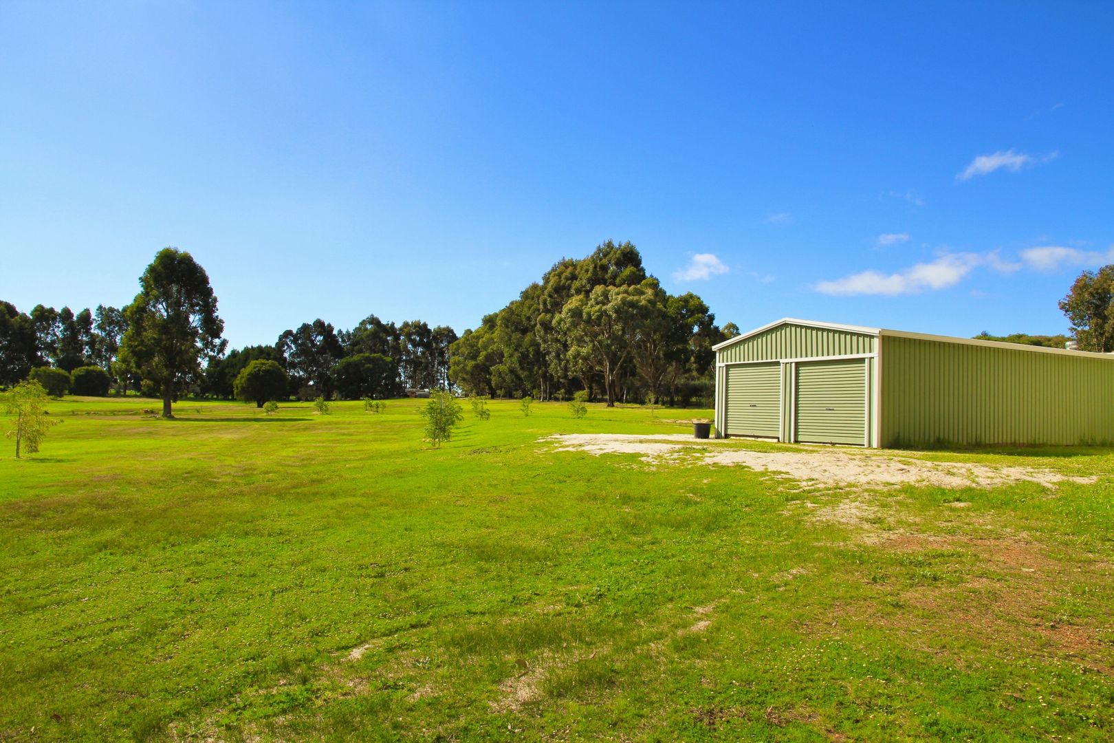 22 Brushwood Brook Drive, Yallingup WA 6282, Image 2