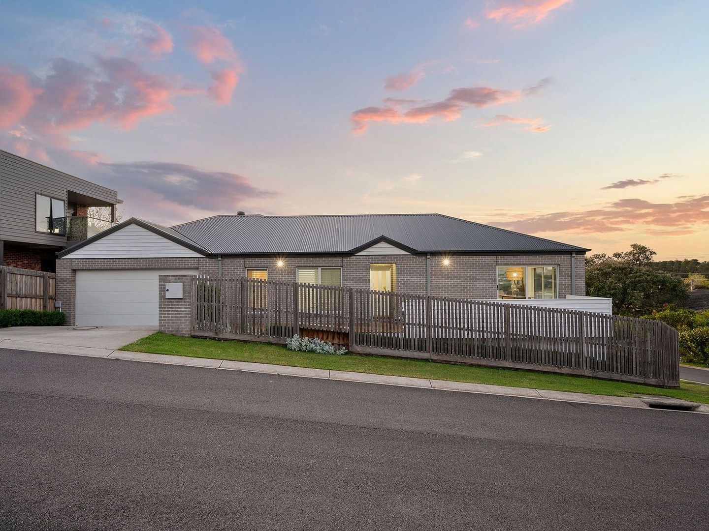 4 bedrooms House in 22 Holbrook Street WARRNAMBOOL VIC, 3280
