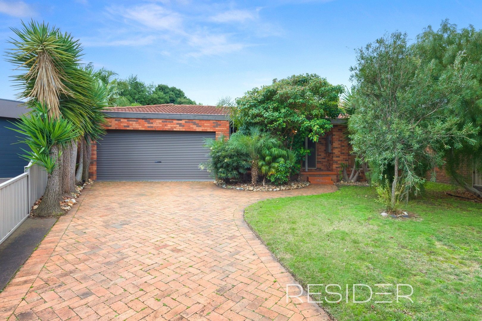 10 Daphne Close, Mill Park VIC 3082, Image 0