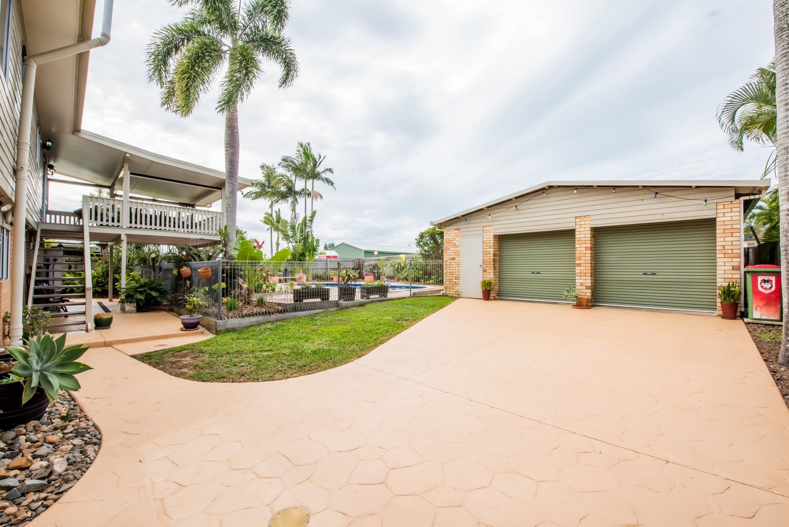 15 Salmon Avenue, Eimeo QLD 4740, Image 2