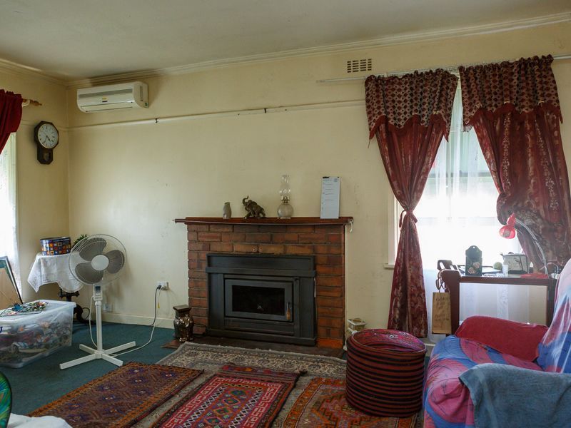 28 McAlister Street, Stratford VIC 3862, Image 2