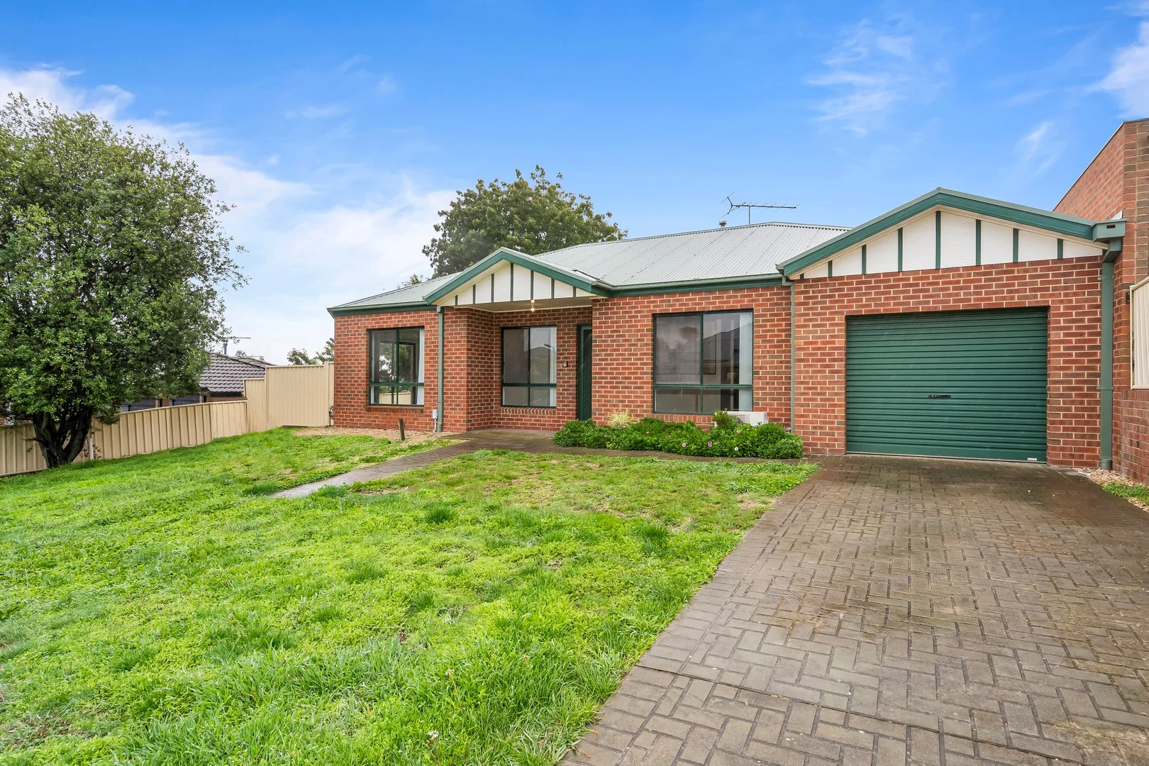 2/26 Simone Street, Kilmore VIC 3764