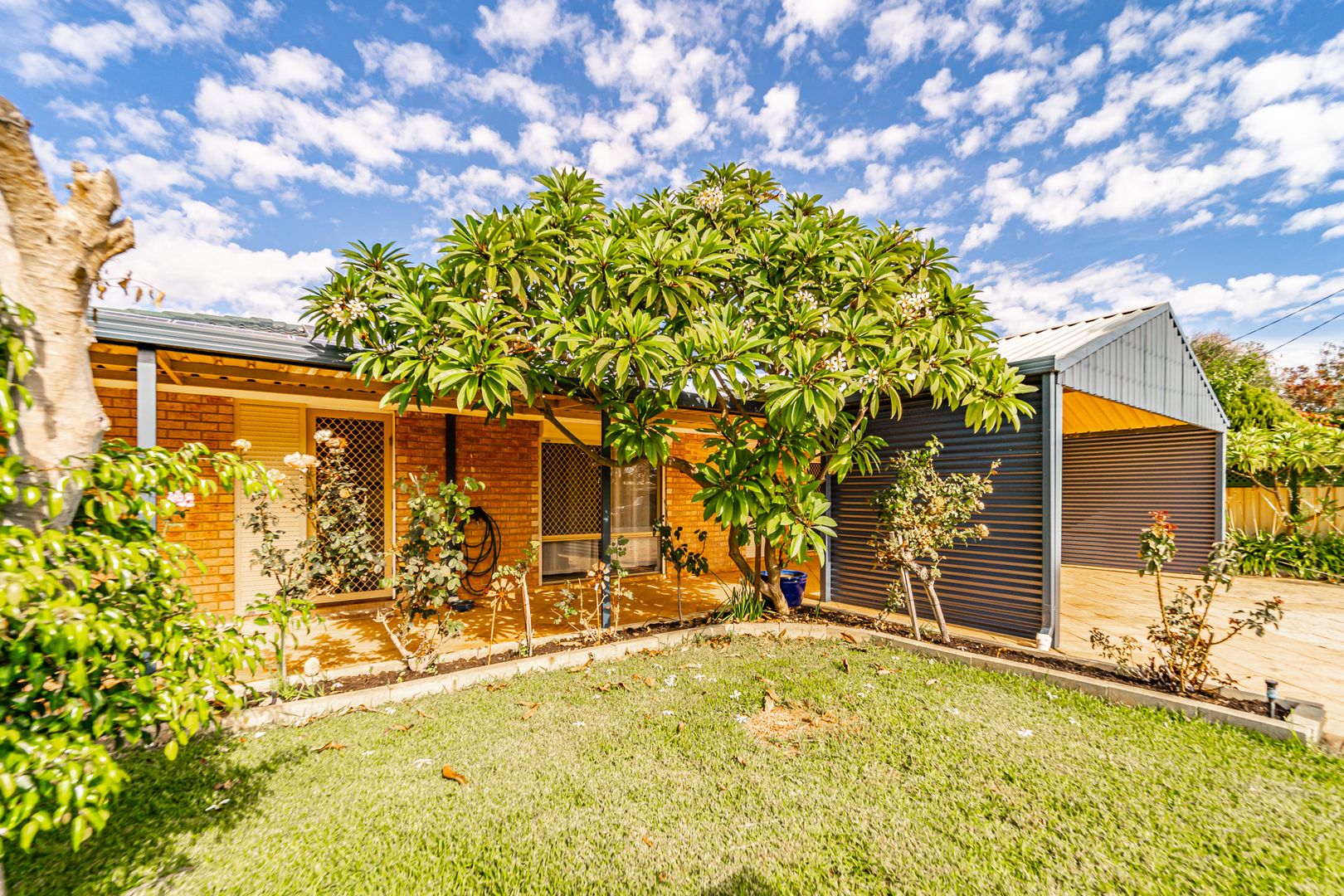 32 Monkton Way, Warnbro WA 6169, Image 2