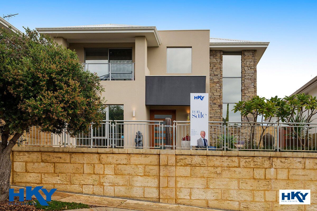 3 bedrooms House in 21 Portrush Way MINDARIE WA, 6030