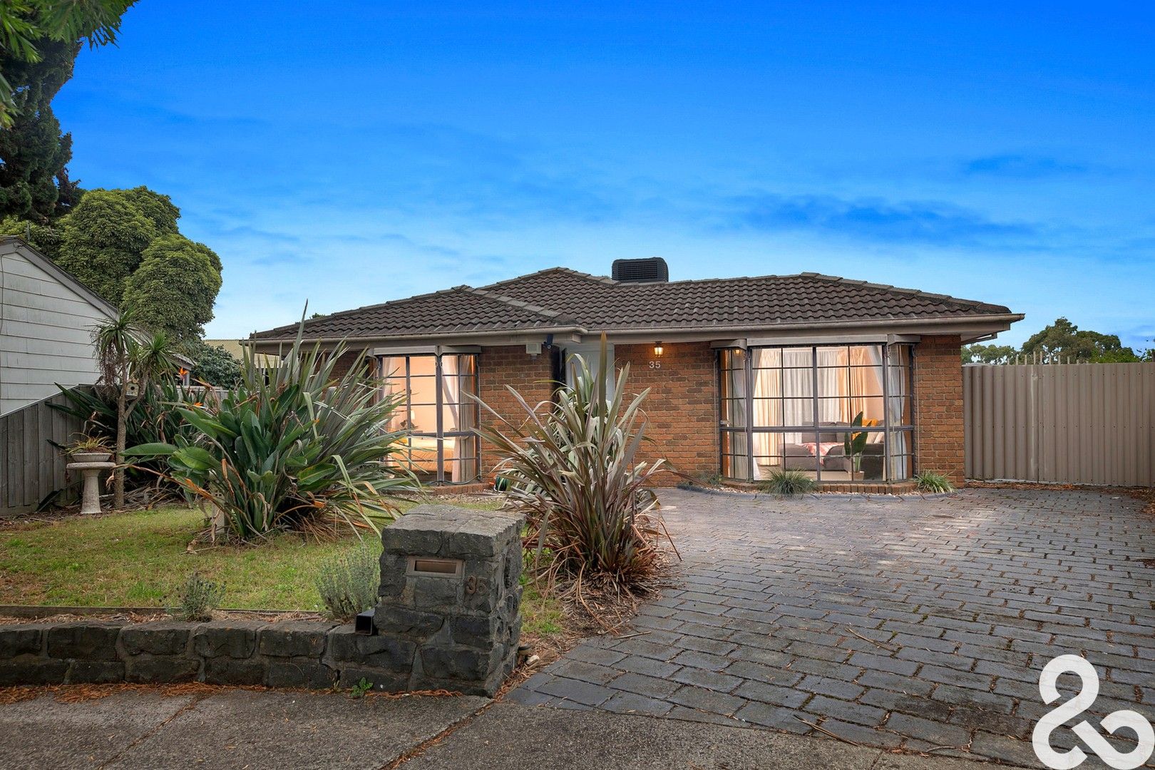 35 Foxzami Crescent, Epping VIC 3076, Image 0