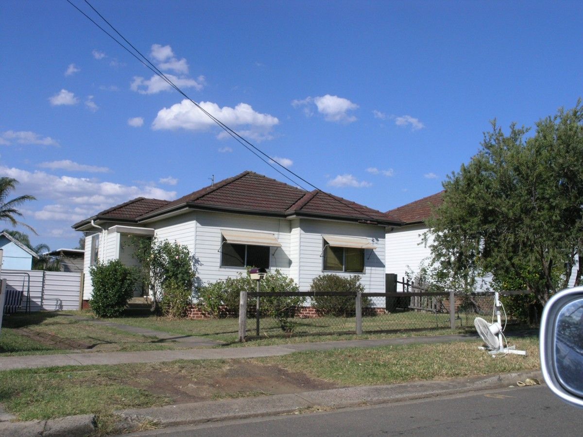 18 Maryvale Avenue, Liverpool NSW 2170