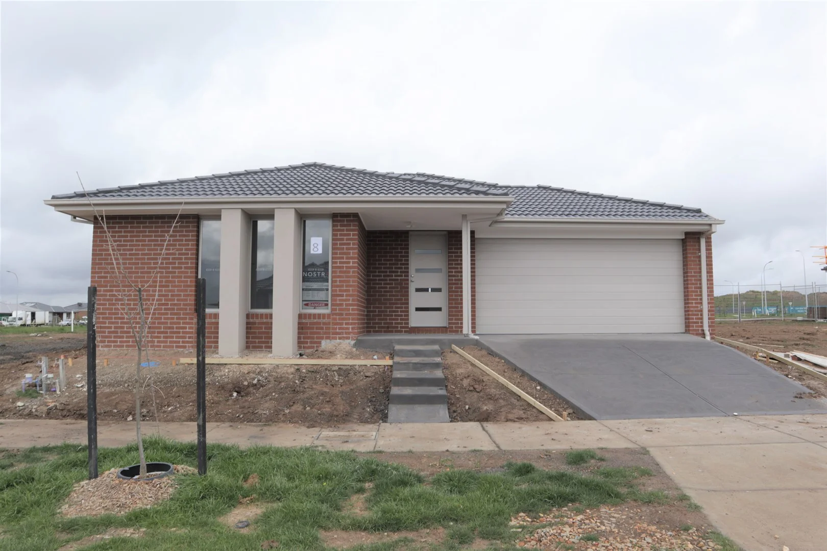 8 Cochrane Avenue, Mickleham VIC 3064