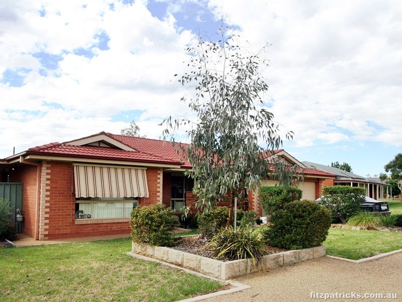 52 Yentoo Drive, Glenfield Park NSW 2650, Image 0