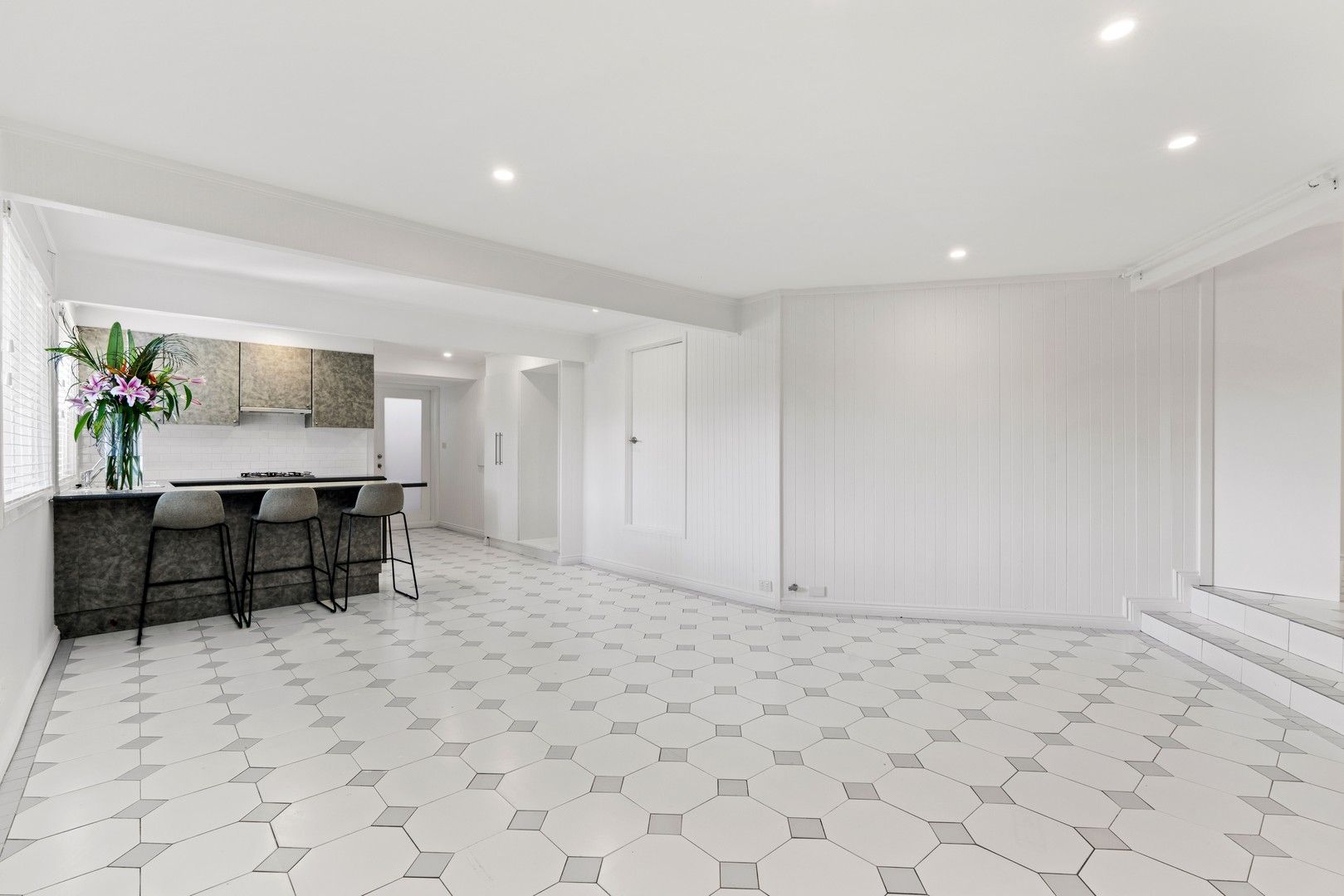 1 bedrooms Duplex in 143 Powderworks Road ELANORA HEIGHTS NSW, 2101