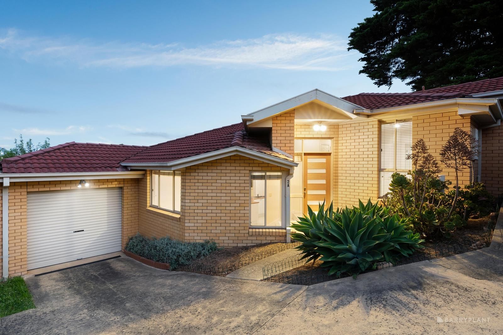 2 bedrooms Townhouse in 2A Rosebank Terrace TEMPLESTOWE LOWER VIC, 3107