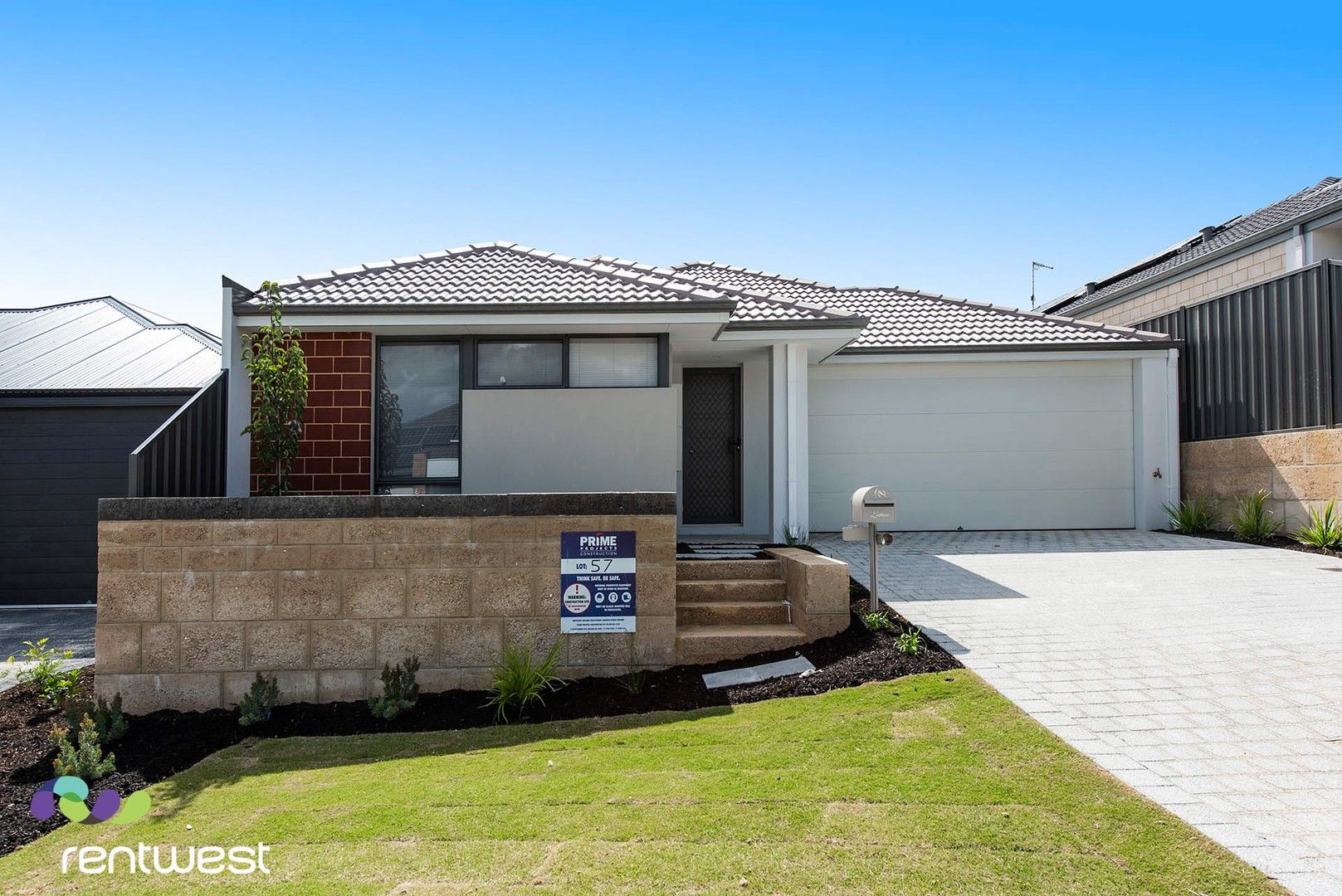 4 bedrooms House in 18 Benmore Street LANDSDALE WA, 6065