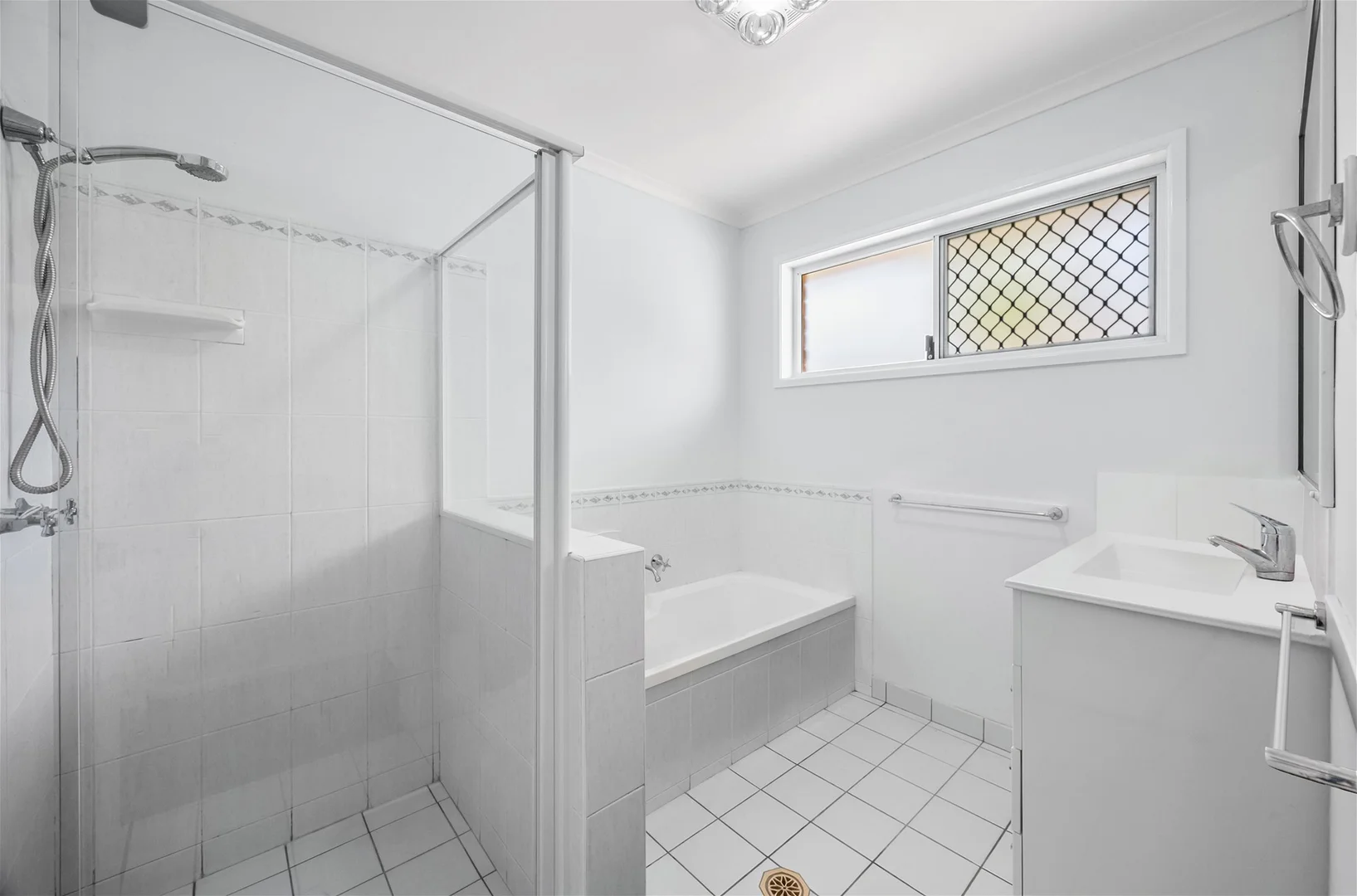 10 Kerry Court, New Auckland QLD 4680 | Domain
