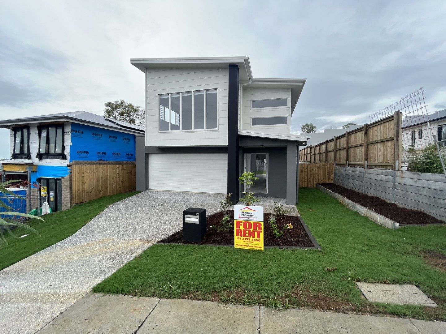 4 bedrooms House in 12 Delphinus Vista SOUTH RIPLEY QLD, 4306