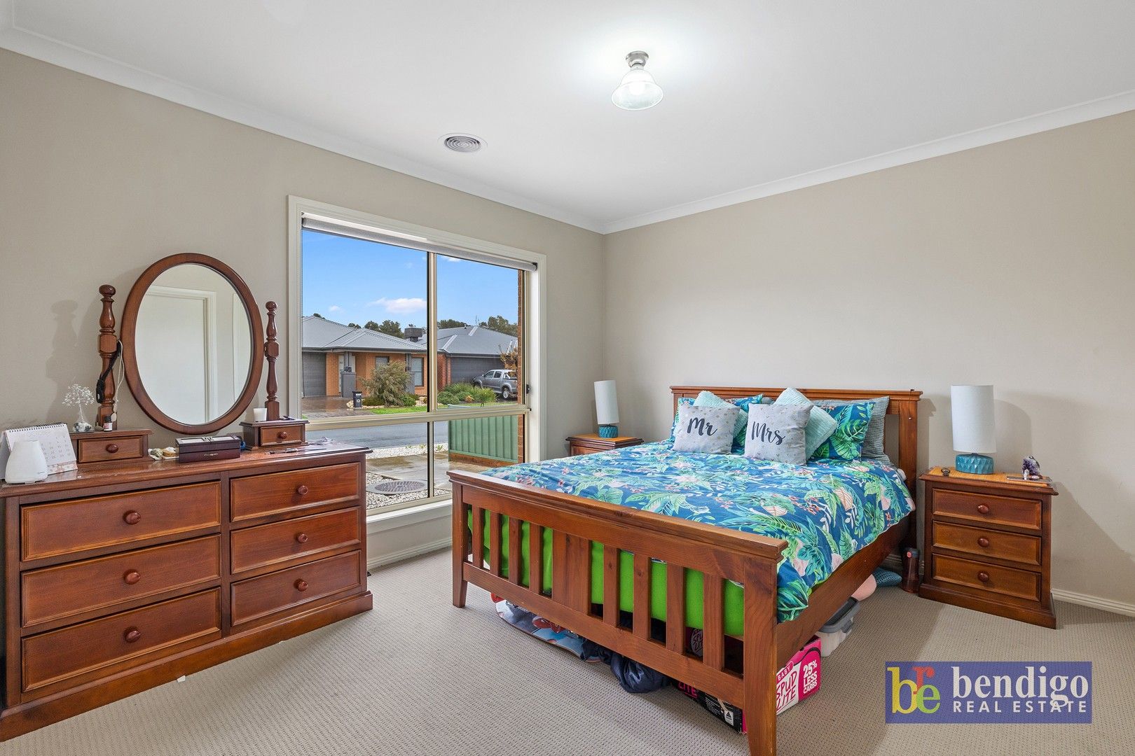 4 bedrooms House in 11 Orville Way WHITE HILLS VIC, 3550
