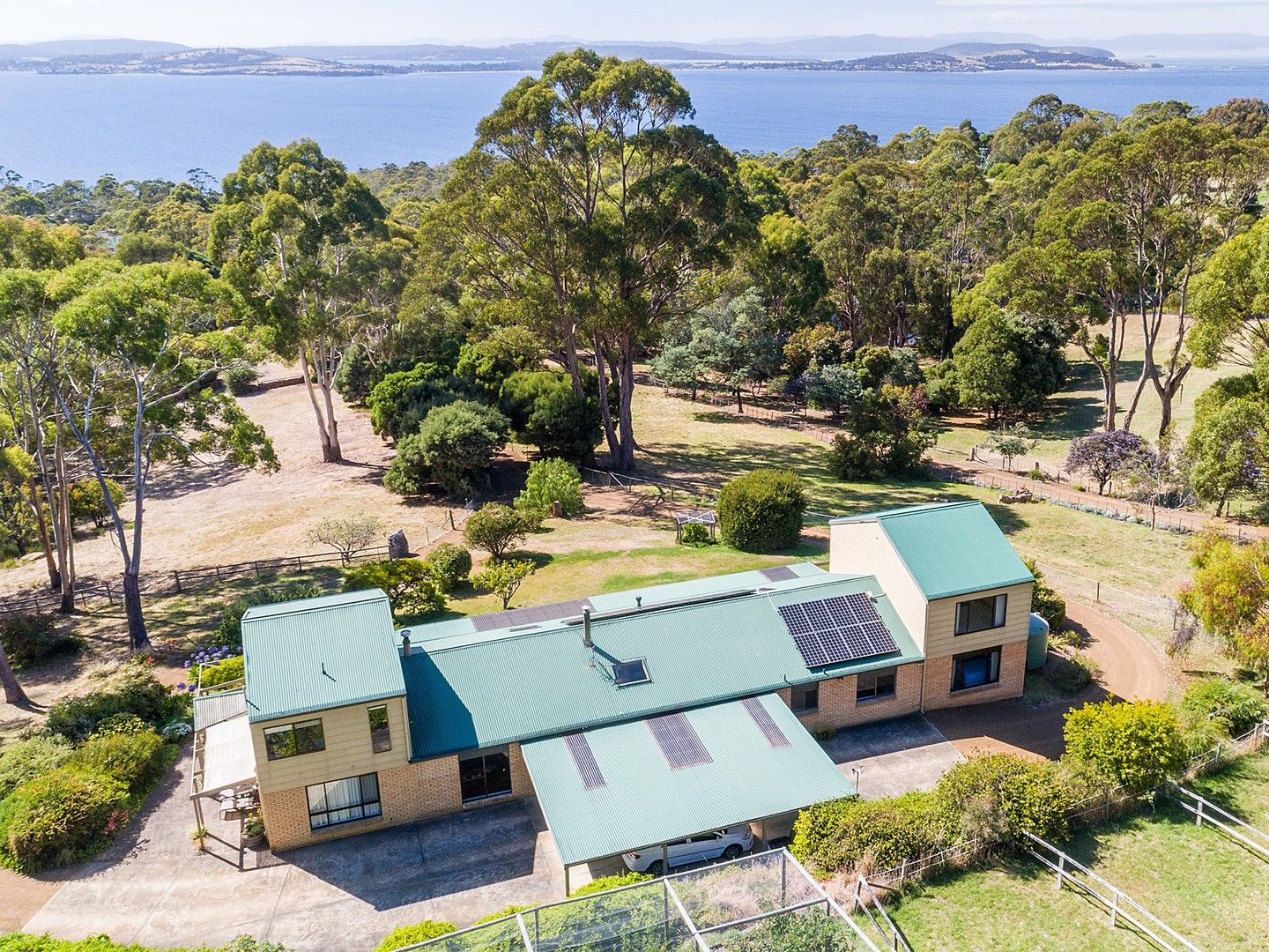 147 Tinderbox Road, Blackmans Bay TAS 7052, Image 0