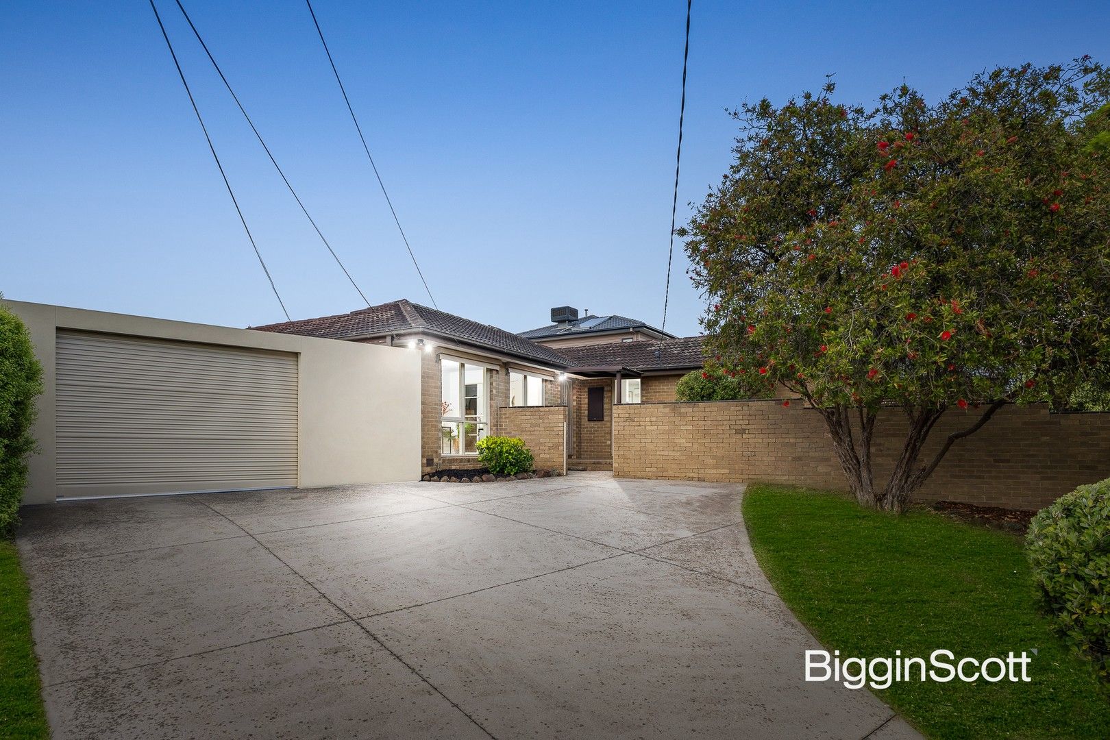 3 bedrooms House in 75 Winmalee Drive GLEN WAVERLEY VIC, 3150