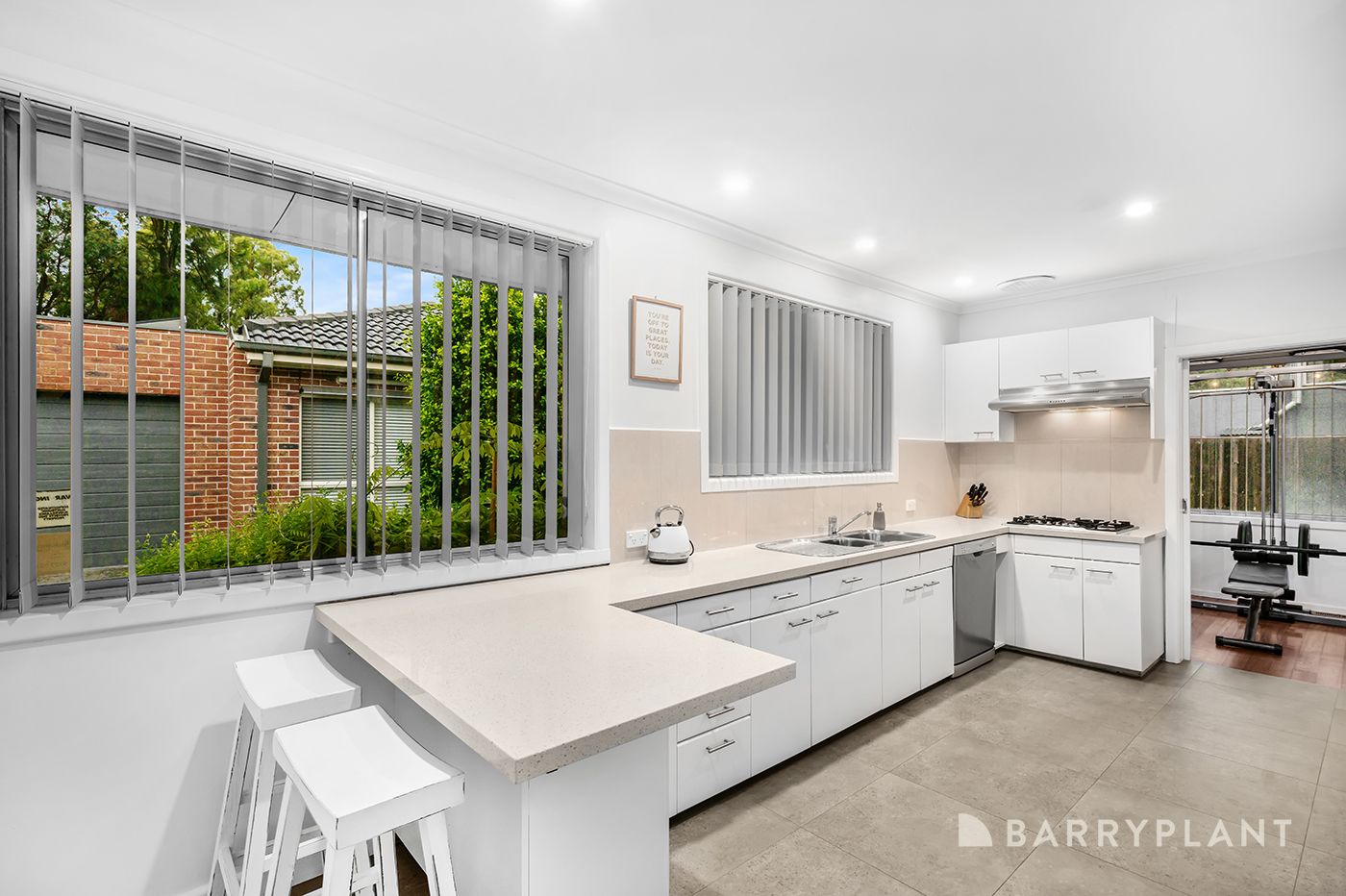 1/5 Contour Court, Chirnside Park VIC 3116, Image 2