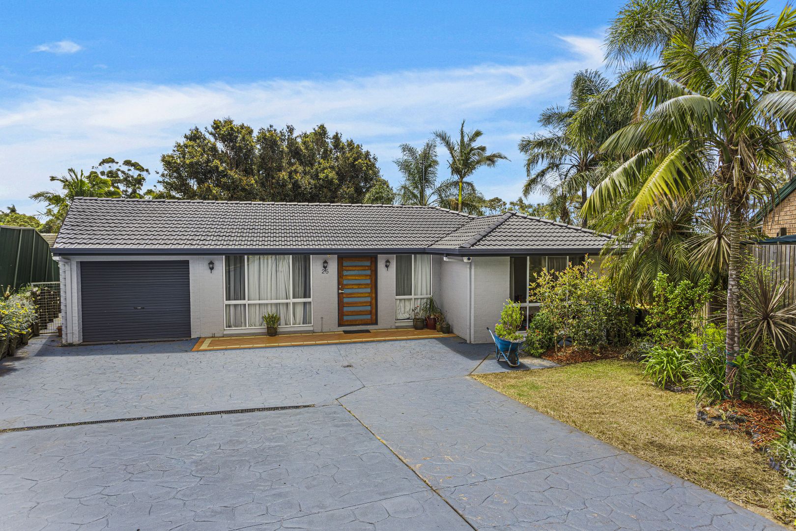 25 Macleay Place, Albion Park NSW 2527