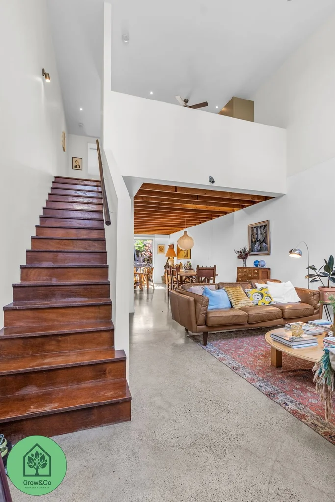 Additional image 12 of 8 Lakefront Crescent, Varsity Lakes QLD 4227