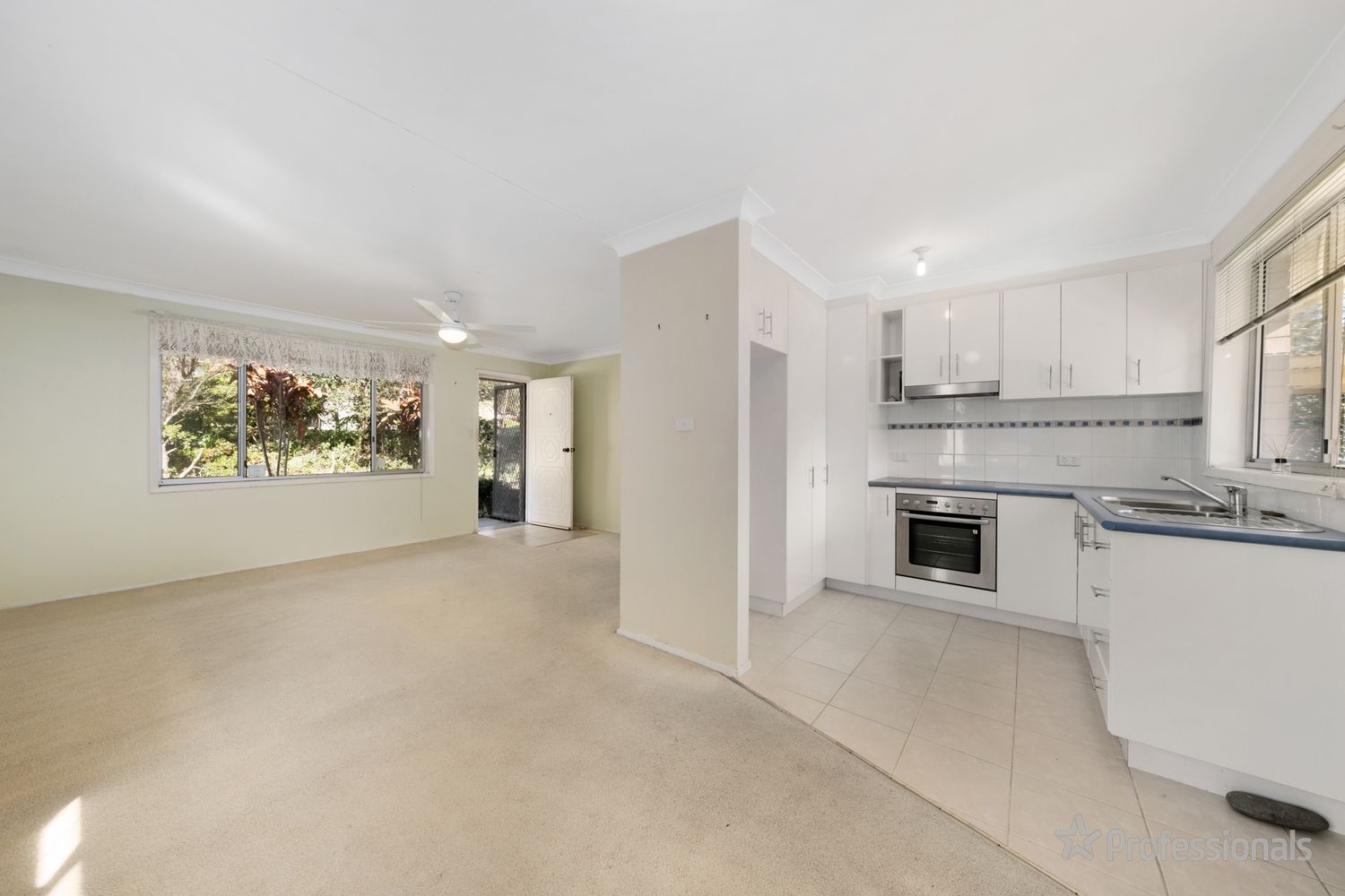 52 Stachon Street, North Gosford NSW 2250, Image 2