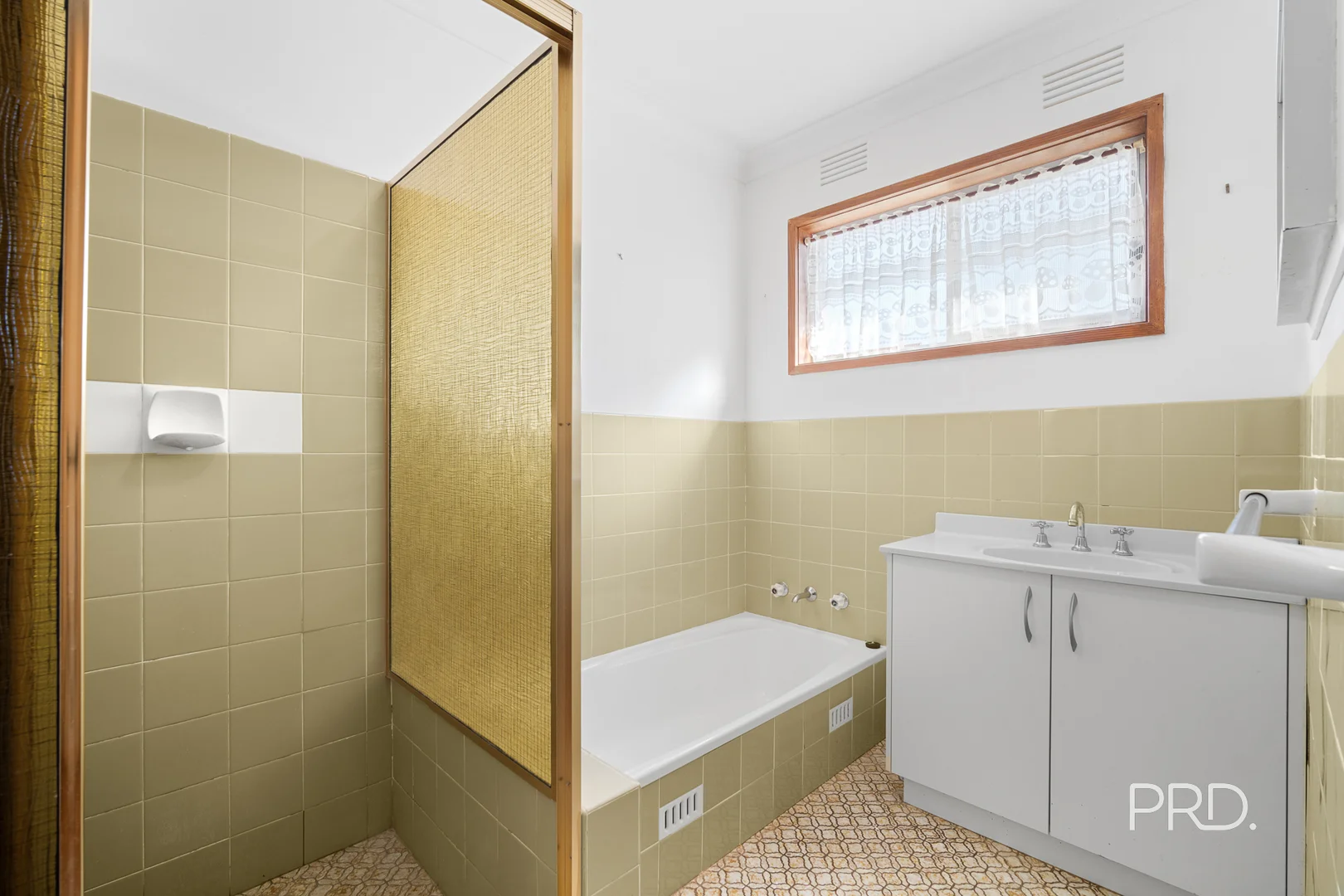 Additional image 10 of 13 Fraser Street, Mount Austin NSW 2650