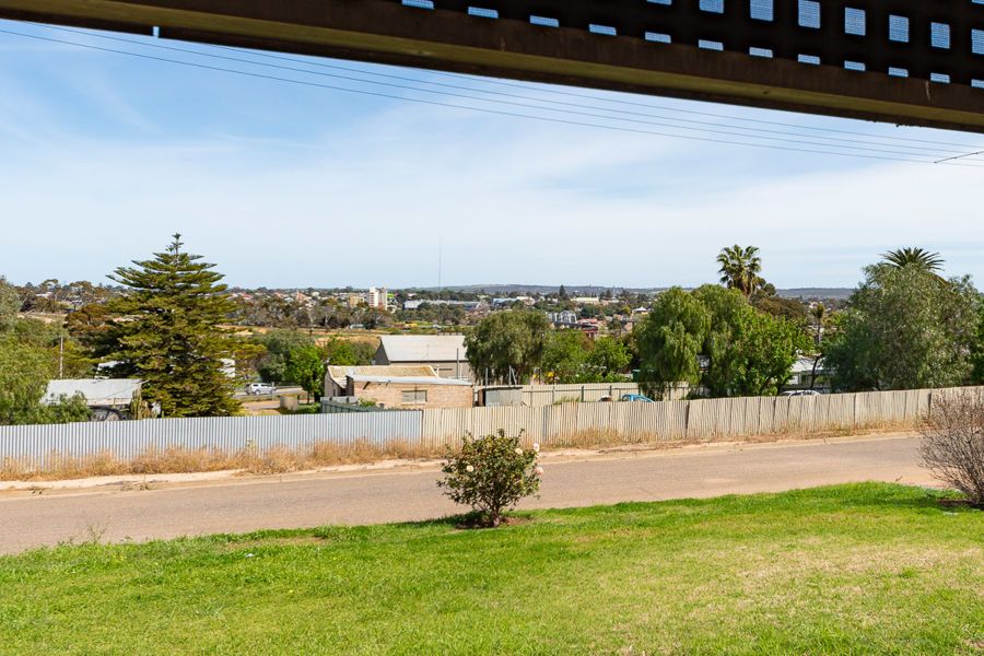 8 Moore Street, Murray Bridge SA 5253, Image 2