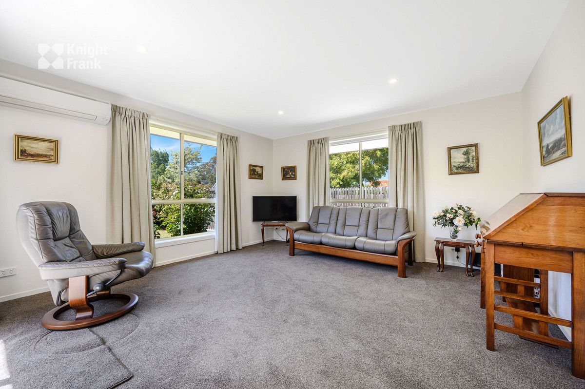 2/15 Talune Street, Lindisfarne TAS 7015, Image 2