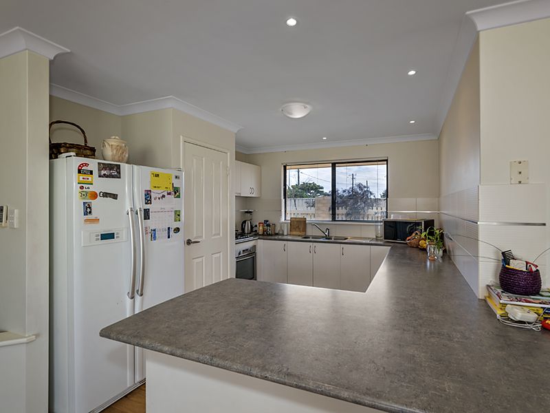 250A Place Road, Wonthella WA 6530, Image 2