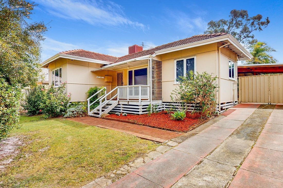 3 bedrooms House in 22 Abbott Way WILSON WA, 6107