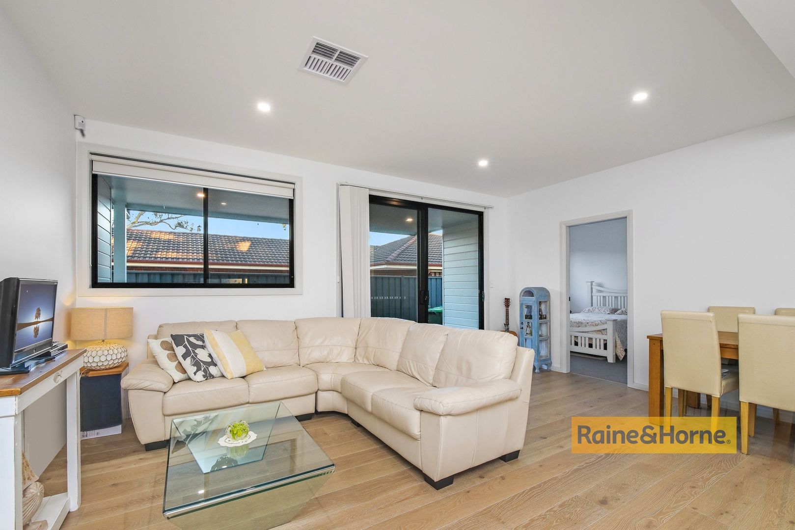 2/125 Bourke Road, Umina Beach NSW 2257, Image 1