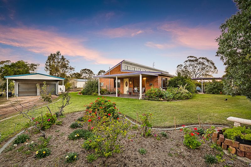 46 Golf Course Road, Goombungee QLD 4354