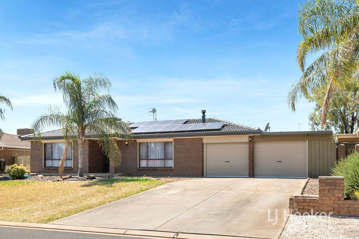 23 Nilpena Court, Craigmore SA 5114, Image 2