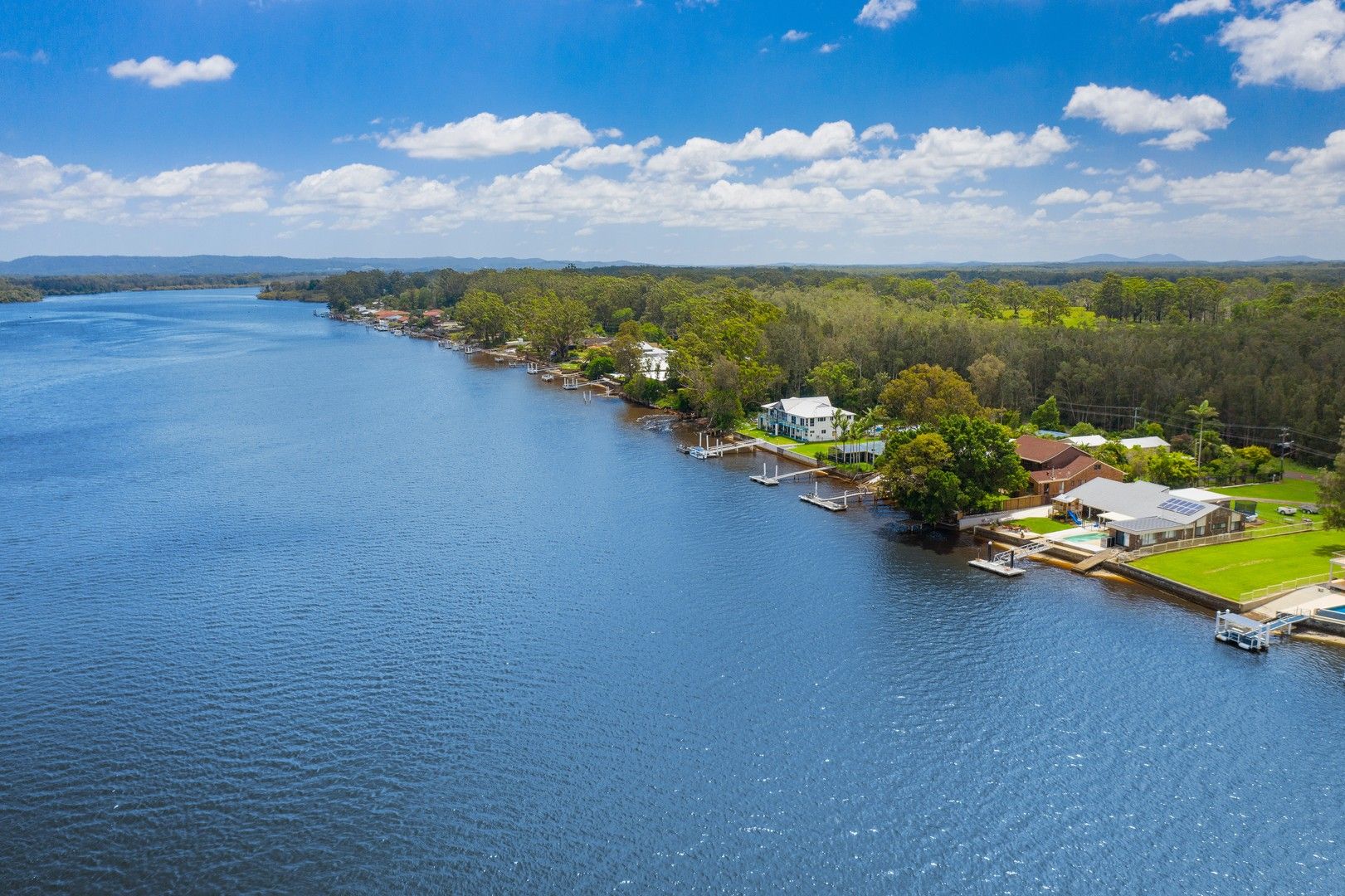 4 bedrooms House in 11 Riverside Drive RIVERSIDE NSW, 2444