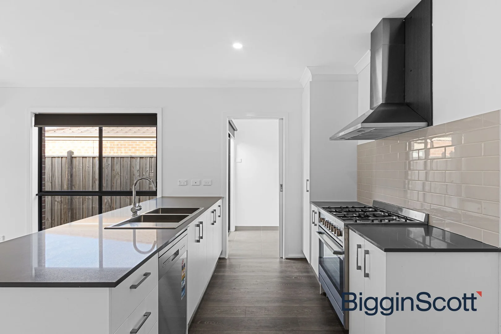 Additional image 11 of 5 Edgware Street, Thornhill Park VIC 3335