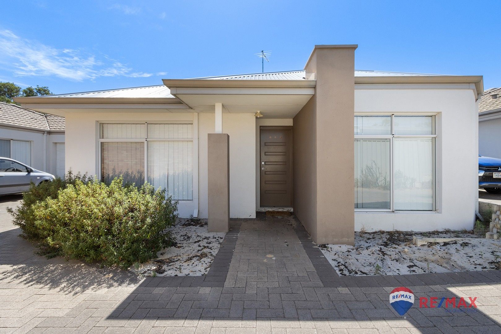 3 bedrooms House in 2/156 Streich Avenue KELMSCOTT WA, 6111