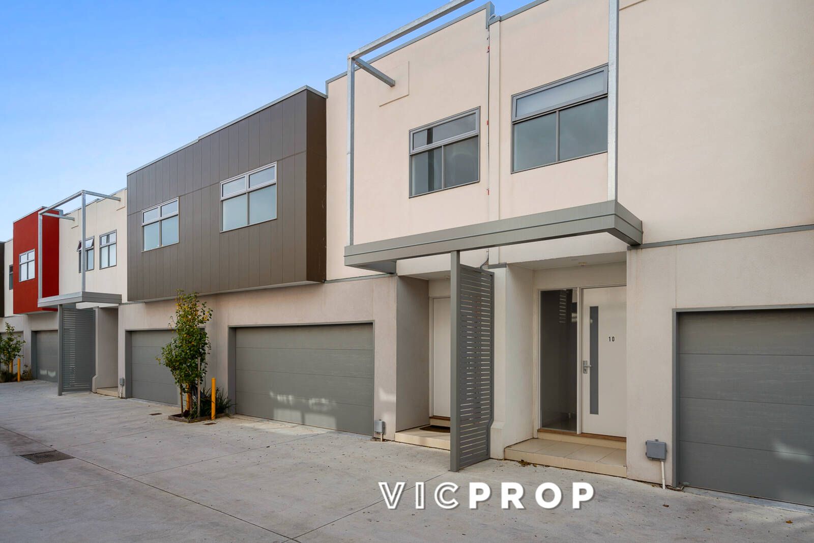 Unit 11/55B Oakwood Road, Albanvale VIC 3021, Image 1