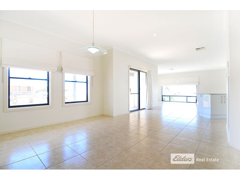 9 STURT STREET, Robe SA 5276, Image 2