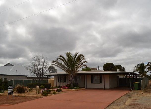 26 Togo Street, Cunderdin WA 6407