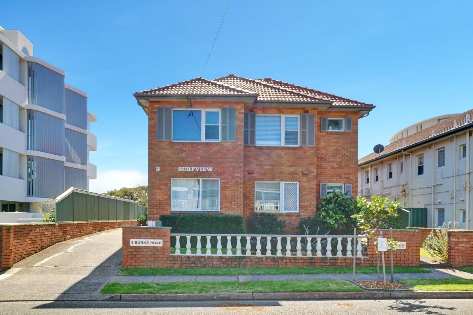 2 bedrooms Apartment / Unit / Flat in 1/3 Burke Road CRONULLA NSW, 2230
