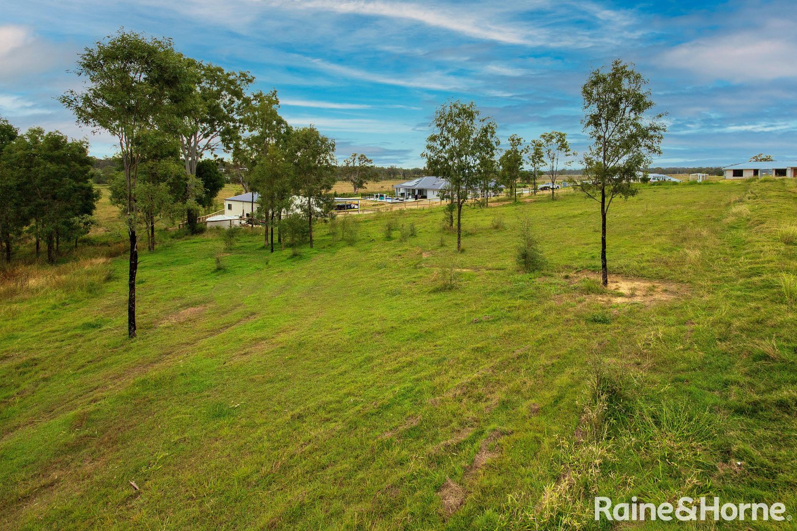 13 Sundew Crescent, Kensington Grove QLD 4341, Image 2