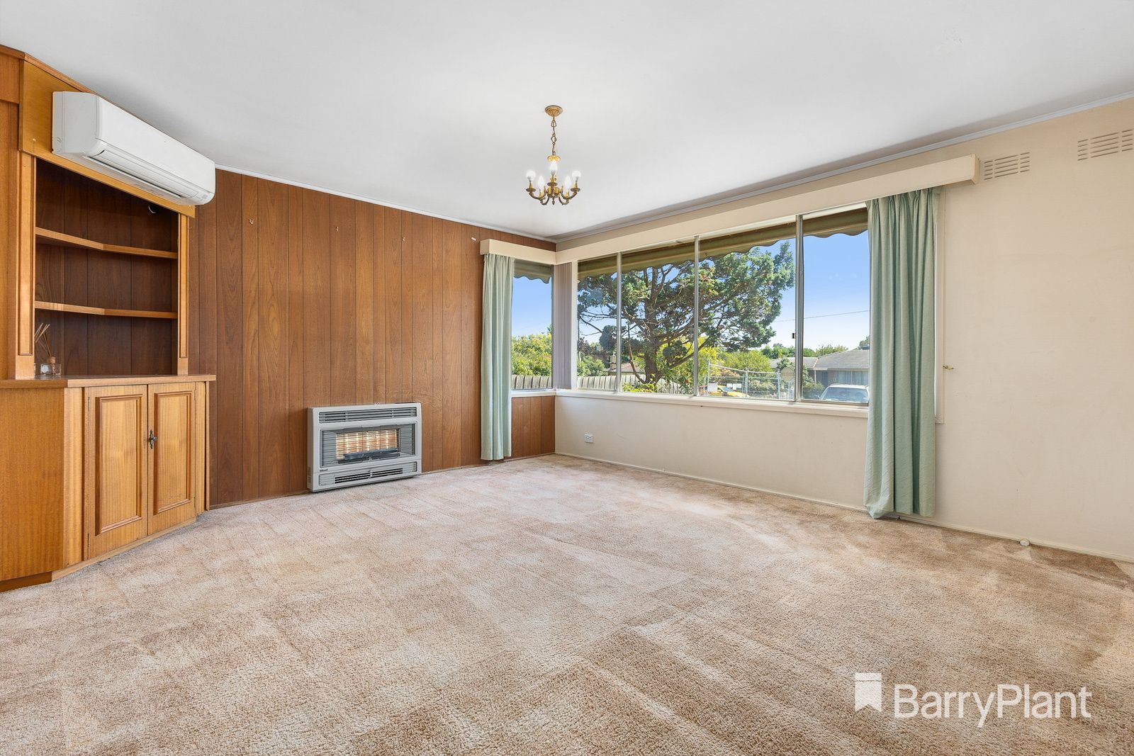 8 Walnut Court, Mulgrave VIC 3170, Image 2