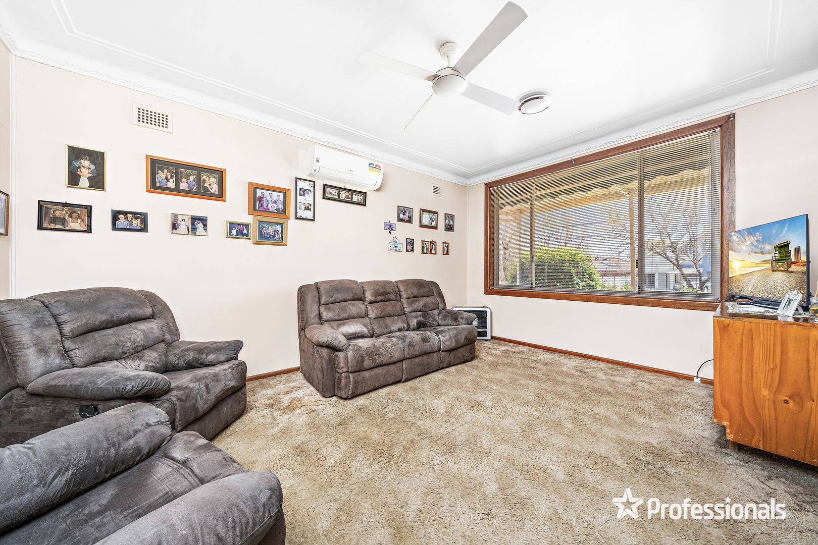 5 Laurel Crescent, Revesby NSW 2212, Image 2