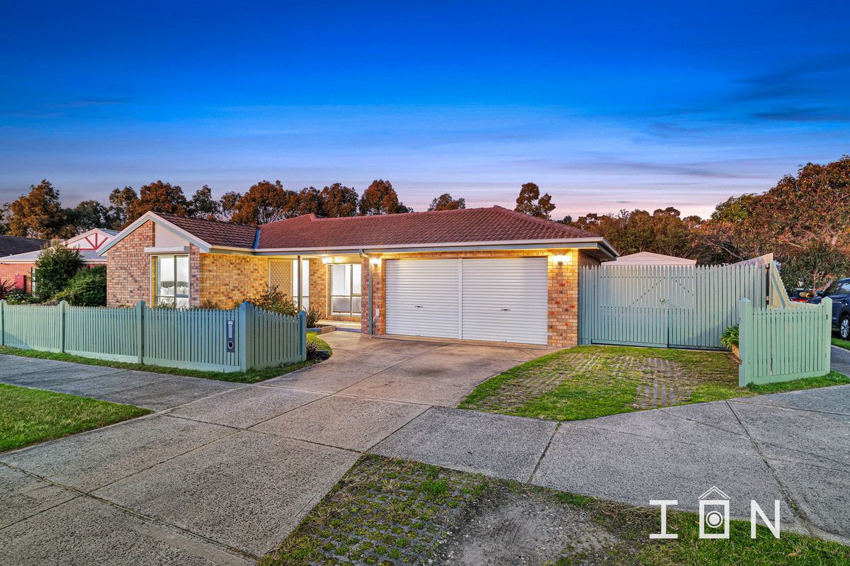 10 Foxglove Court, Cranbourne North VIC 3977, Image 0