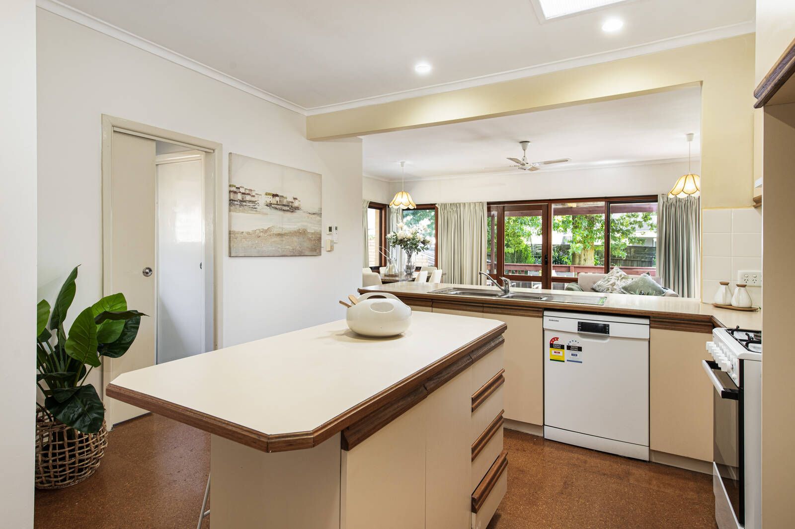 84 Laurel Grove South, Blackburn VIC 3130, Image 2