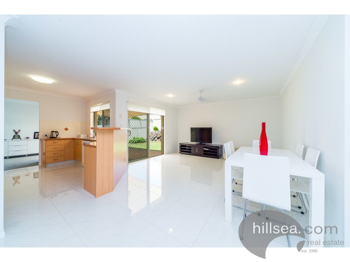 21 Tanzen Drive, Arundel QLD 4214, Image 2