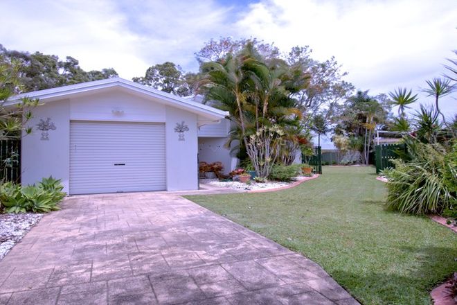 Picture of 7 Andrea Court, KAWUNGAN QLD 4655